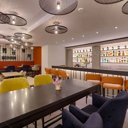 מלון Mercure Oldenburger Allee 4*