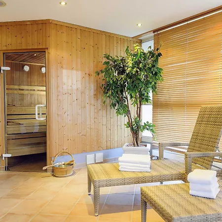 Hotel Mercure Oldenburger Allee 4*