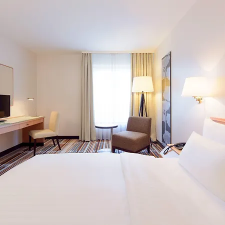 Mercure Oldenburger Allee 4*