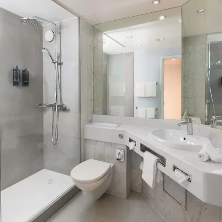 Hotel Mercure Oldenburger Allee 4*