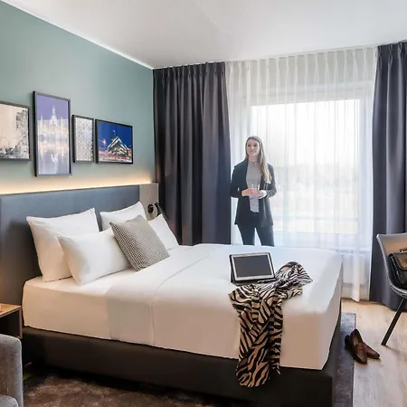 Mercure Oldenburger Allee 4*