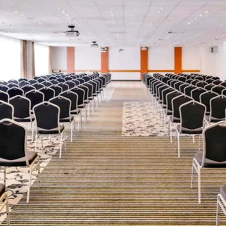 Hotel Mercure Oldenburger Allee 4*