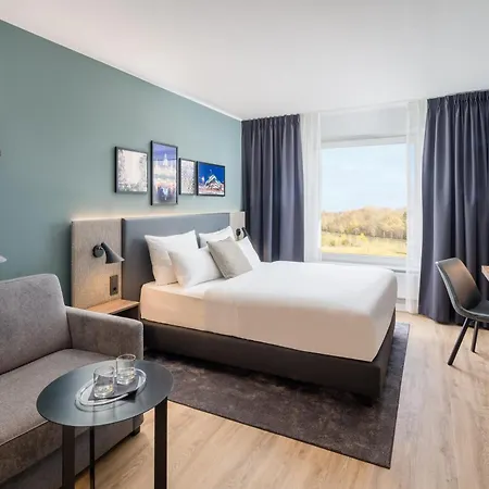 Mercure Oldenburger Allee فندق 4*