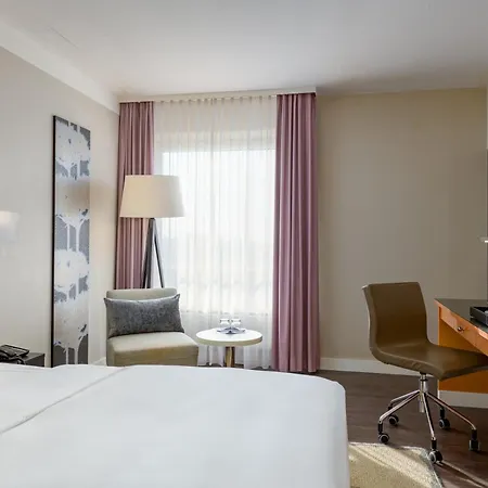 Mercure Oldenburger Allee فندق 4*