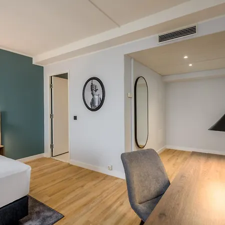 Mercure Oldenburger Allee 4*