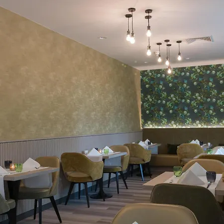 Mercure Oldenburger Allee 4*