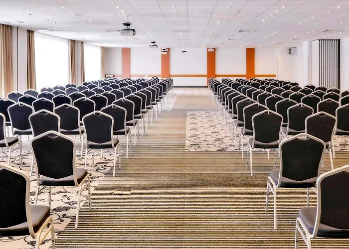 호텔 머큐어 올덴부르크 알리 4*